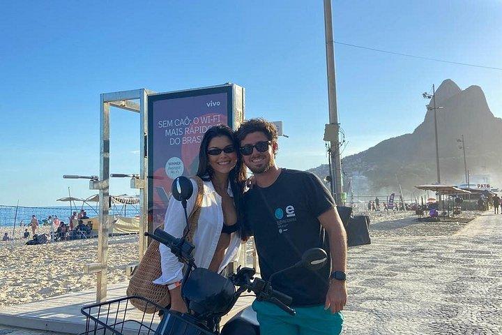 Private Scooter Tour: Leblon, Ipanema, Arpoador & Copacabana