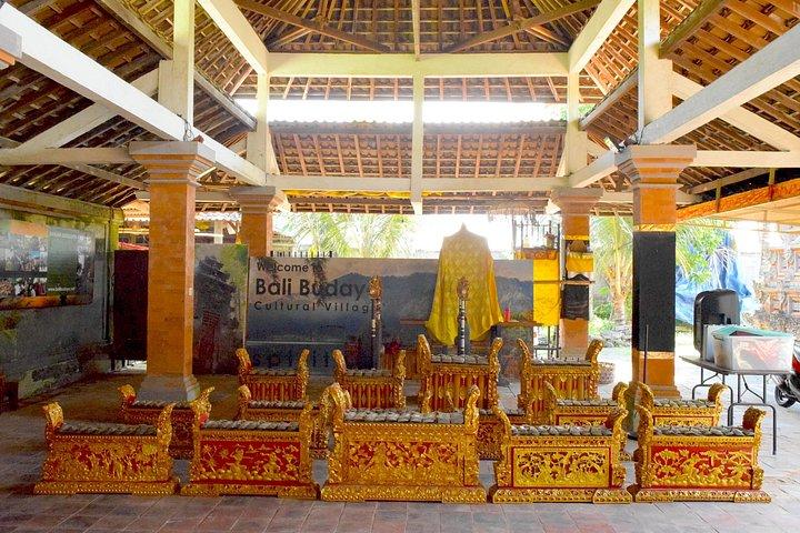 Bali : 伝統的なガムラン音楽教室（ビジット・ゴン・スミス）