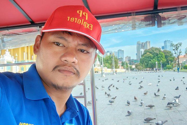 Killing Field and Genocide Museum S21 with PICK-UP
