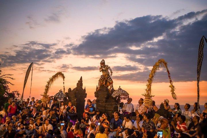 Kecak Fire Dance Uluwatu, jantar de templo e frutos do mar