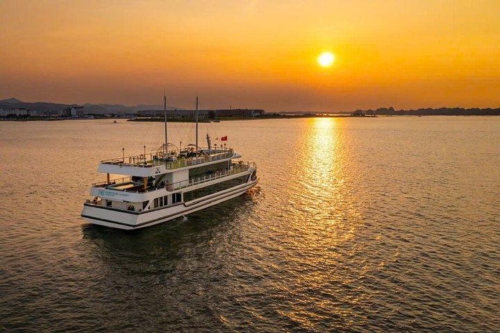 Heritage Ha Long Signature Viaggio da Hanoi