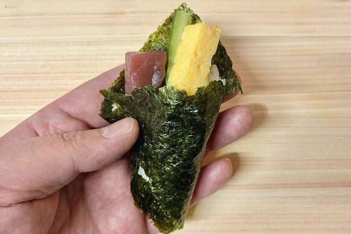 くるり寿司とGINieカフェ：手巻き寿司体験