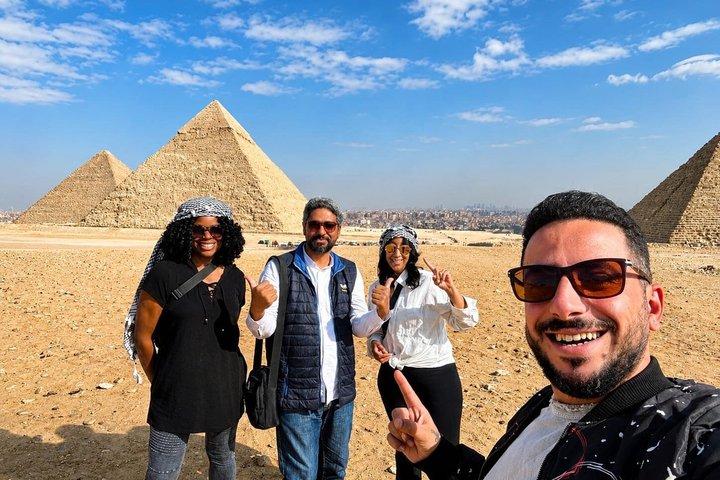 Customizable Tour: Giza Pyramids, Sphinx, Saqqara , Dahshur