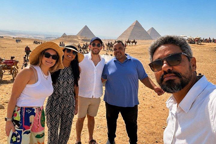 Customizable Tour: Giza Pyramids, Sphinx, Saqqara , Dahshur