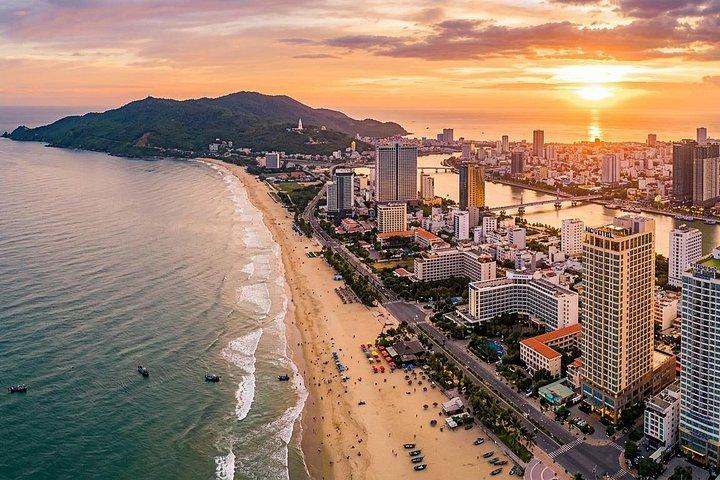 ダナン・サンセット・サイクリングツアー海岸の景色と地元の文化