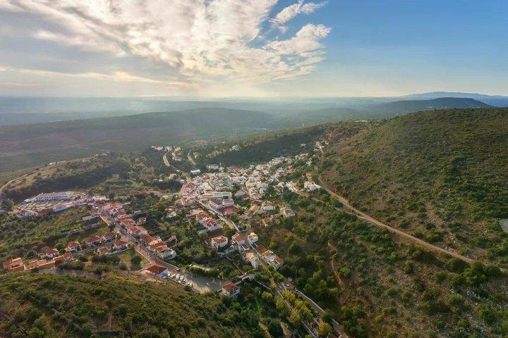 Traditions and flavors of the Algarve : Loulé, Alte and the Fall of the Vicar