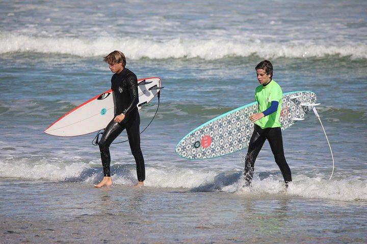 Cape Town Surf Lessons with local Coach