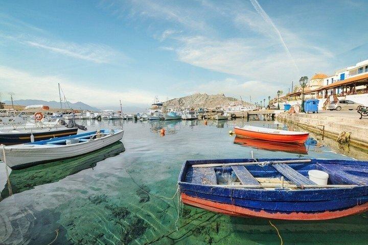 Crociera di mezza giornata per piccoli gruppi ad Agistri e Metopi da Egina