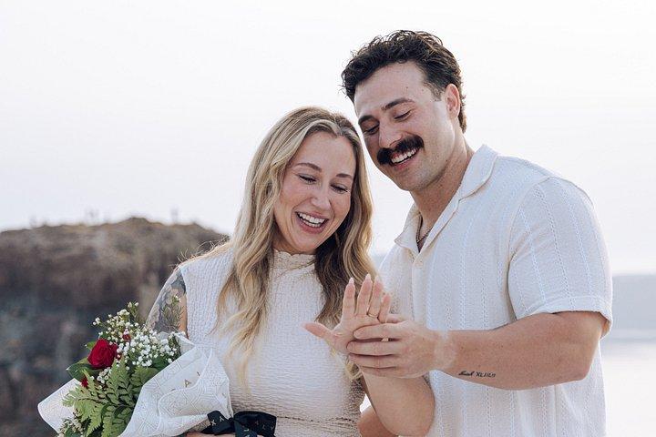 Santorini Surprise Proposal Photoshoot Experience