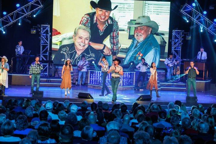 El expreso Country de Clay Cooper en Branson