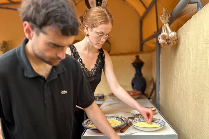 Make Msemen and Harcha Amlou and Tea with a Local Family in Rabat