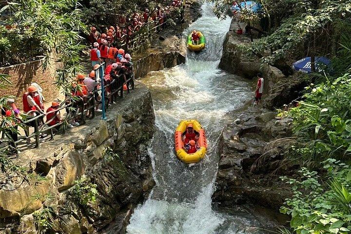 広州～黄騰峡ラフティングスカイウォークケーブル日帰り