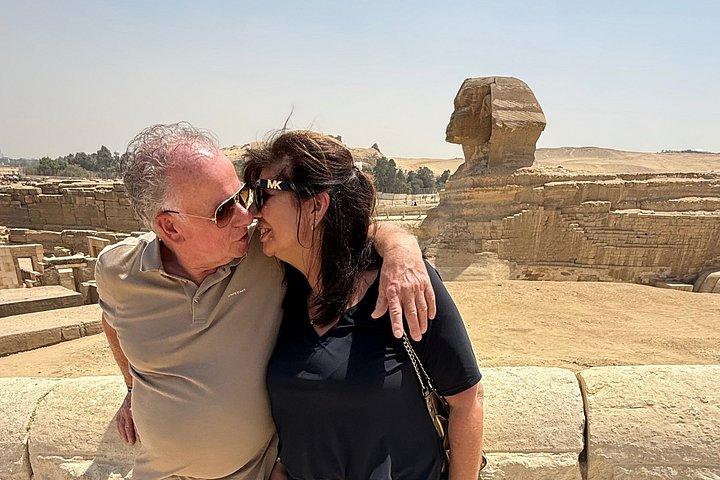 Private Pyramids VIP Tour: Egyptologist, Lunch & Pro Photos