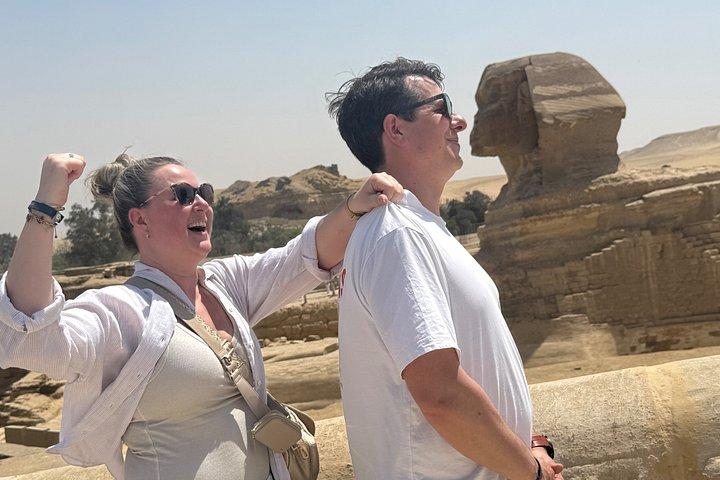 Private Pyramids VIP Tour: Egyptologist, Lunch & Pro Photos