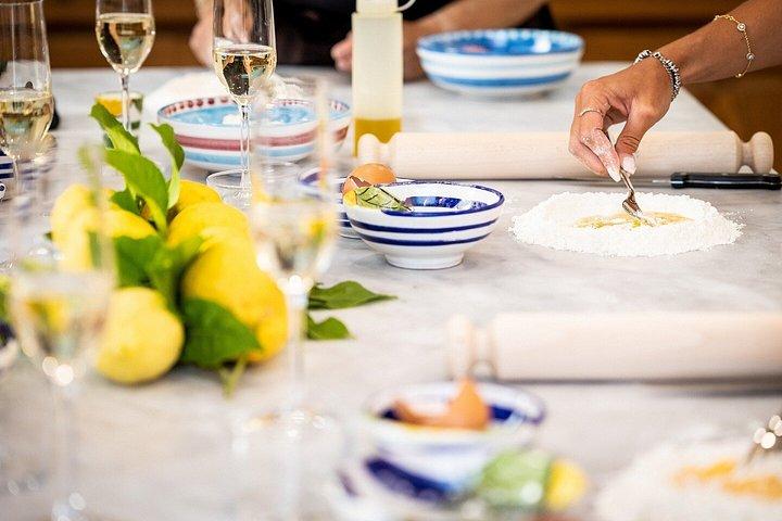 海の見えるソレントで料理教室リモンチェロ作り