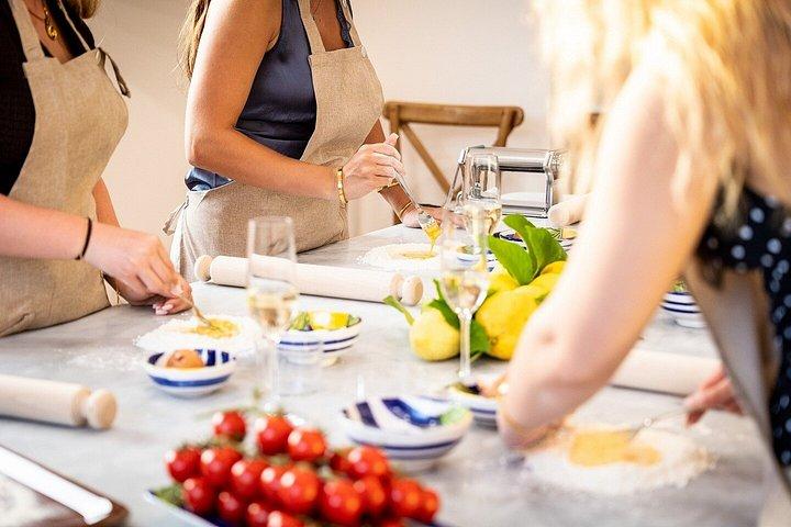 海の見えるソレントで料理教室リモンチェロ作り