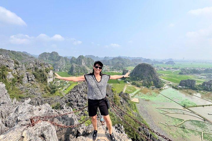 Tour di lusso di Ninh Binh Hoa Lu Trang An Tam Coc Mua Cave