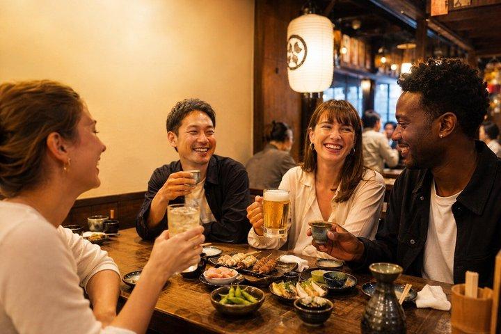 Fukuoka Bar Hopping & Yatai Tour: Food & Drinks All Included