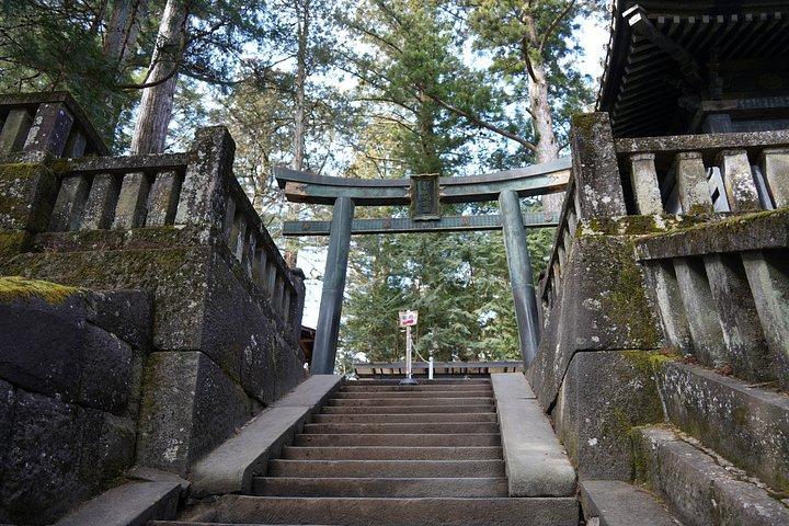 日光プライベートツアー東照宮華厳の滝と中禅寺湖