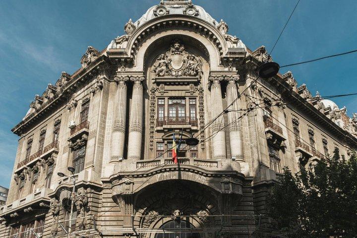 Visita autoguiada de Bucarest desde el dictador hasta Drácula
