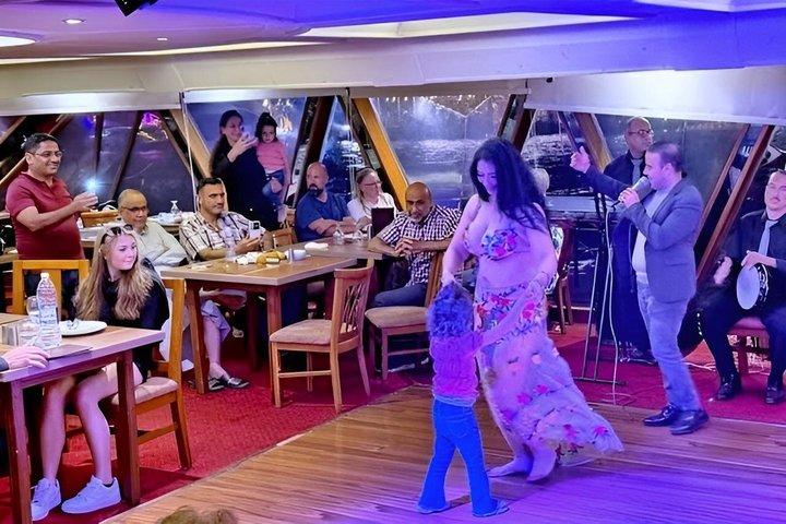 Luxury Nile Dinner Cruise no Cairo