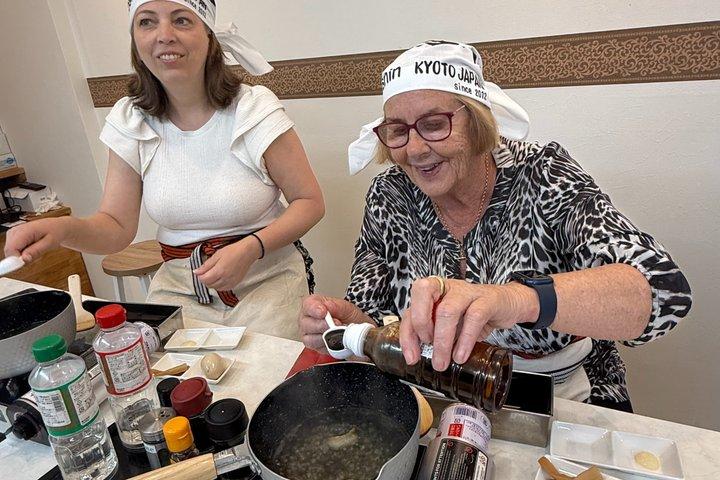 ガイドショップとカスタム箸によるラーメンブロス教室
