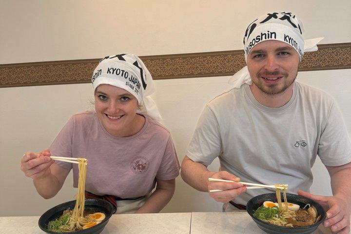 ガイドショップとカスタム箸によるラーメンブロス教室