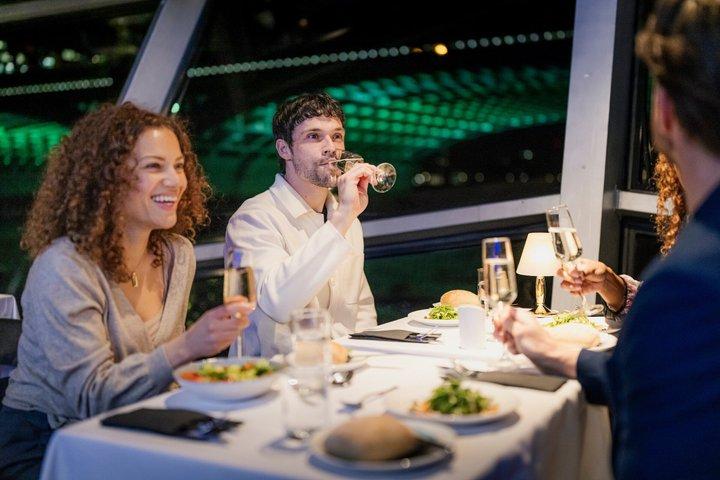 London Dinner Cruise no Rio Támesis