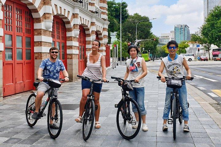 シンガポールバイクとバイツ : 自転車で行く少人数フードツアー