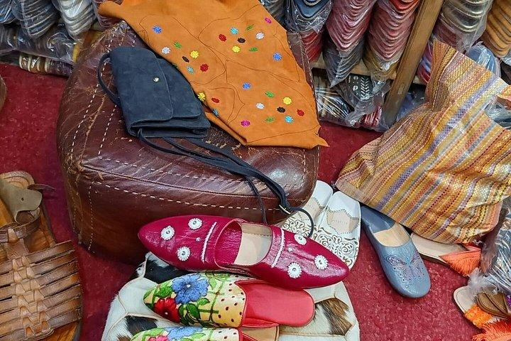 マラケシュ:モロッコのスリッパ、バッグ&レザーグッズのカスタマイズ