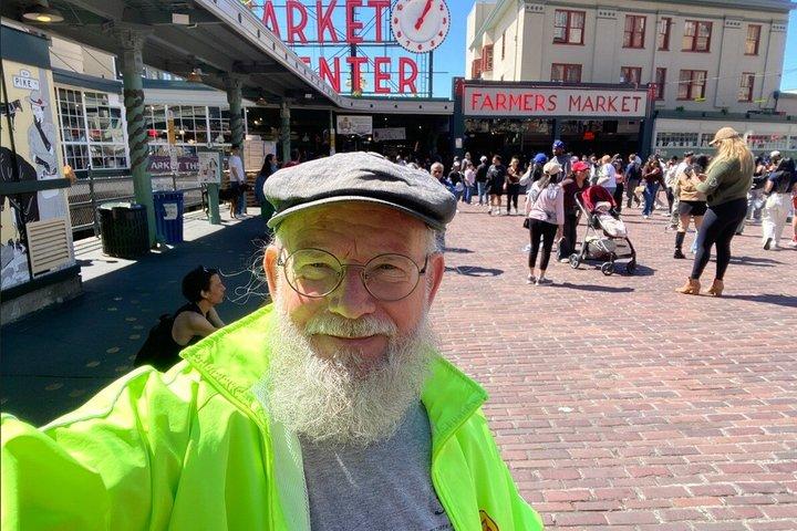 Pike Place Market Food & Story Tour avec des personnages de Seattle