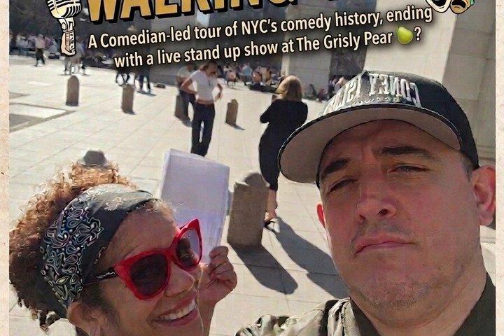 NYC Comedy Walking Tour + Live Stand-Up Show (drycker ingår)