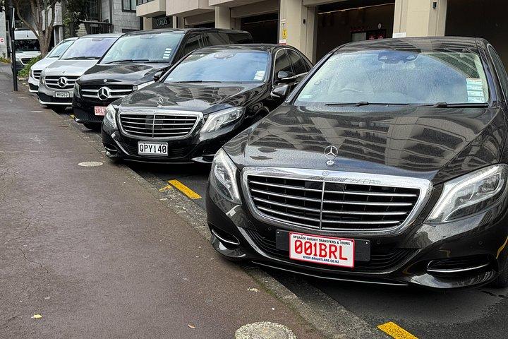 オークランドホテルまたはクルーズポートから空港へ-豪華送迎