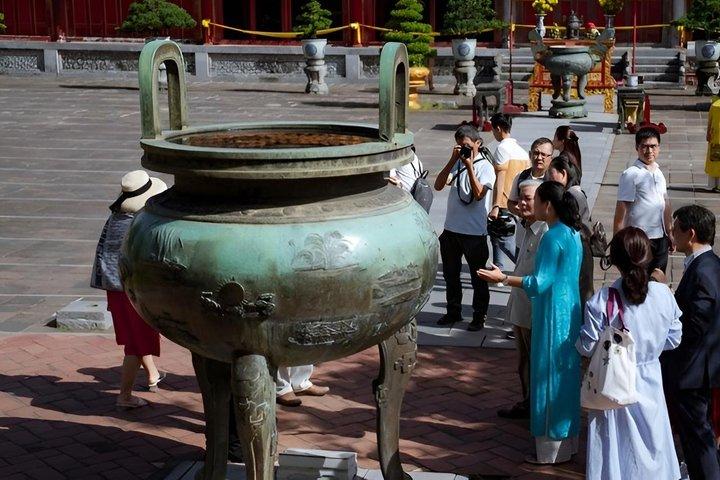 Hue Tour from Da Nang: Imperial Citadel & Thien Mu Pagoda & Lunch