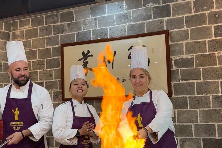 四川料理をテーマにした博物館料理体験