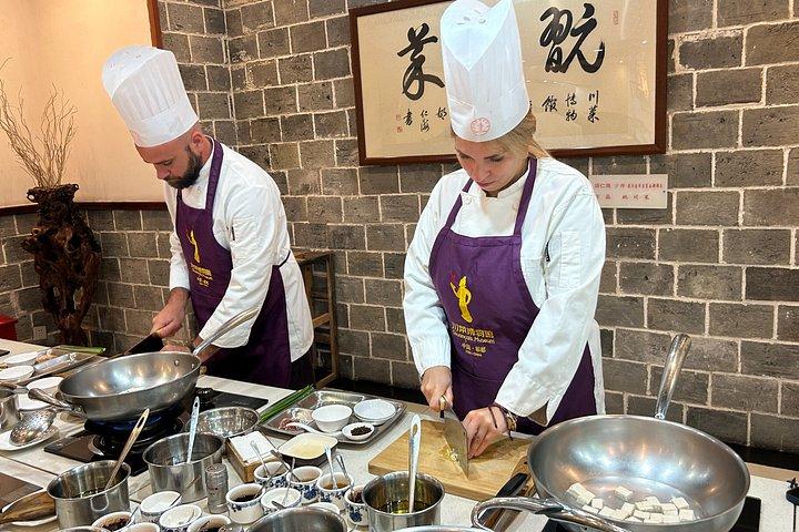 四川料理をテーマにした博物館料理体験