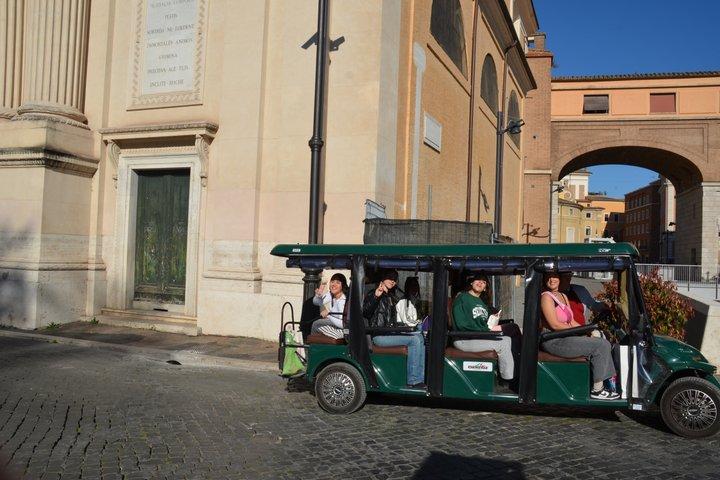 Carrinho de golfe privado Tour das principais atrações de Roma