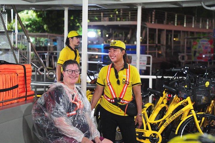 バンコクナイトバイクツアー花市場と中華街夕食付き