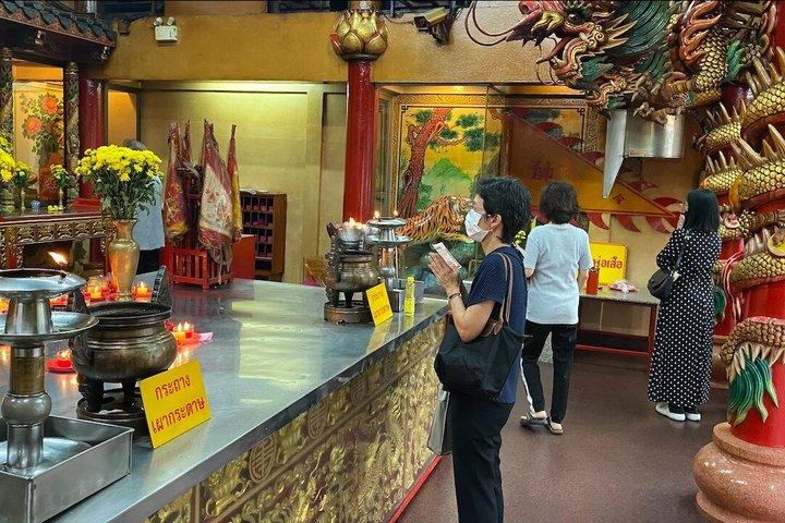 Un servicio en línea Wish/Votive en Bangkok Fundación Ruamkatanyu
