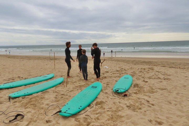 Lisbonne à Carcavelos Cours Privé de Surf avec Surfeur Expert