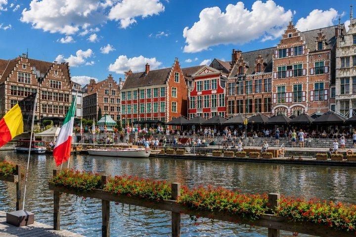 Visite à pied privée personnalisée de Gand avec Guide local