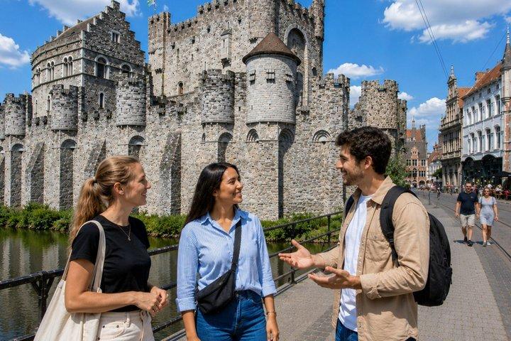Visite à pied privée personnalisée de Gand avec Guide local