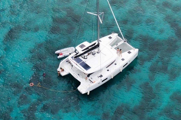 All Inclusive Catamaran Escape med frokost og drikkevarer
