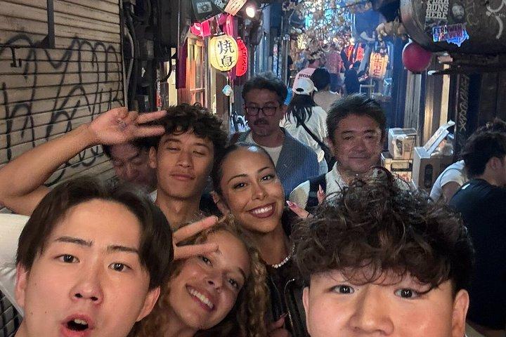 オールナイト 歌とお酒とダンスで現地の日本語ユニ学生と交流