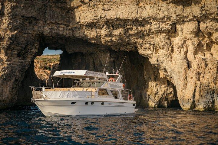 半日クルーズ - コミノ島、ゴゾ島、ブルー＆クリスタルラグーン、洞窟