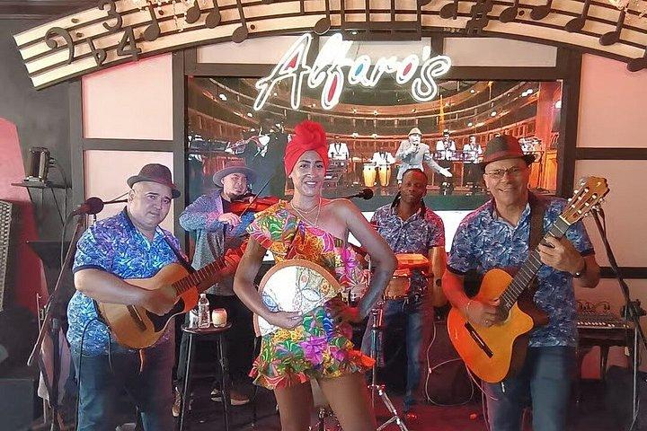 マイアミ：リトルハバナとウィンウッドに立ち寄るプライベートシティツアー