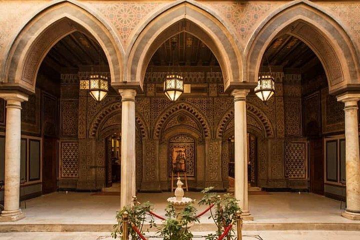 プライベートコプト、城塞と洞窟教会とイスラムカイロ