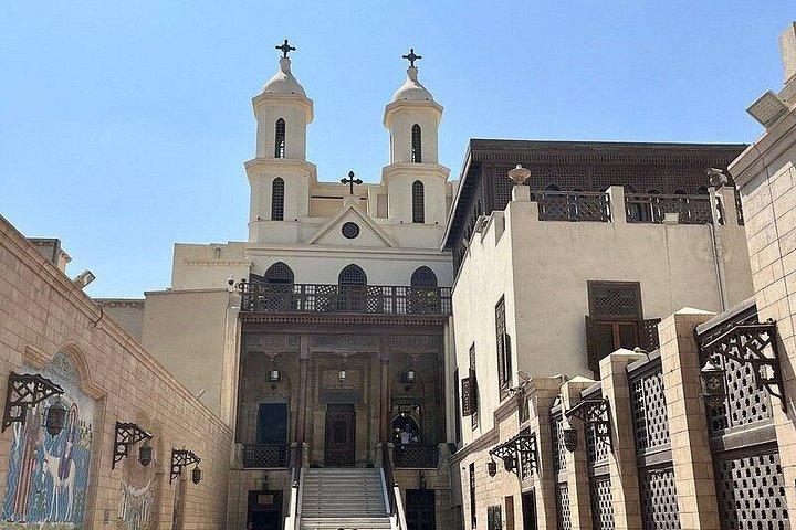 プライベートコプト、城塞と洞窟教会とイスラムカイロ