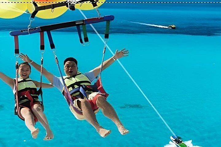 マガウィシュ島シュノーケリング、ダイビングクルーズ（ランチ付）フルガダ