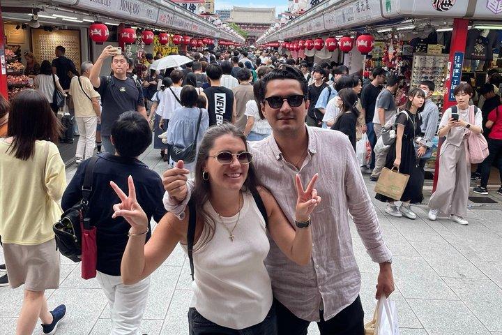 Excursão pelas ruas de compras locais de Tóquio com uma Guia Licenciada